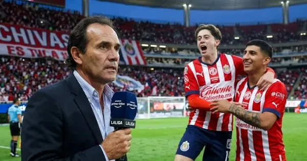 Imagen digital de Fernando Quirarte narrando un partido de Chivas