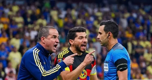 El primer gol del conjunto felino estuvo cargado de polémica.