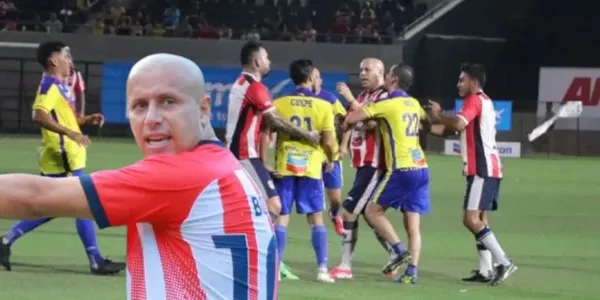 Adolfo Bautista en el Chivas vs América / FOTO BOLAVIP