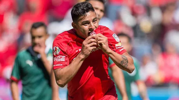 Alexis Vega y la razón por la que usará el 25 y no la 10 de Toluca