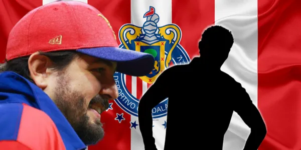 Amaury Vergara junto a futbolista incógnito / FOTO INSTAGRAM