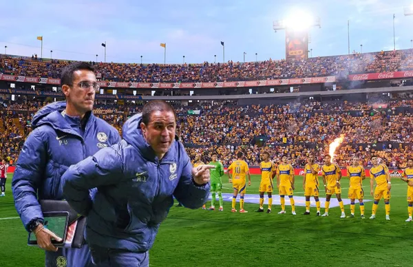 André Jardine y su auxiliar/ Foto El Porvenir.