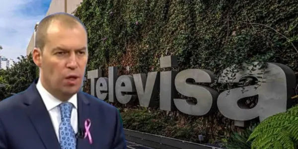 André Marín y al fondo Televisa (Foto: X)