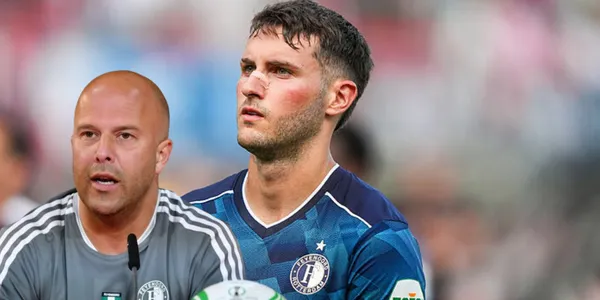 Arne Slot junto a Santiago Giménez / FOTO EFE