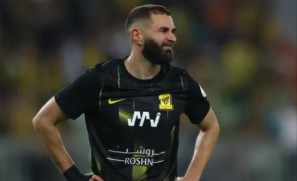 Benzema tendría lista sus maletas para poder partir de Arabia Saudita