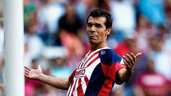 Borgetti como Chivas. | Foto: X oficial de @borgetti58