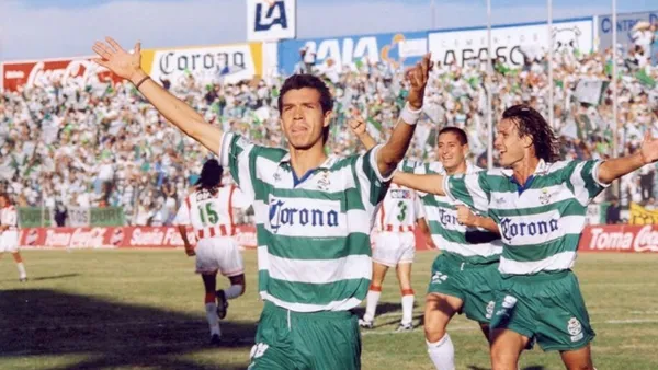 Borgetti en Santos. | Foto: X oficial de @borgetti58