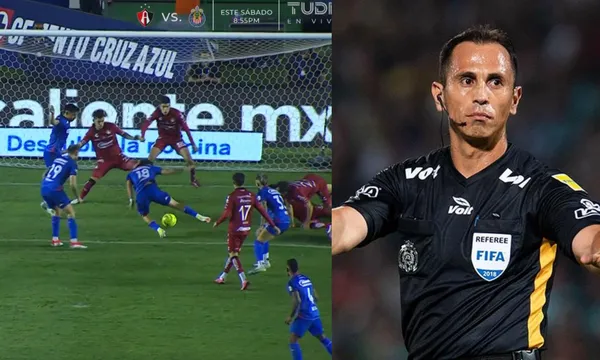 Captura de pantalla de la jugada penal que no se pitó al Azul y Santander junto / El Futbolero