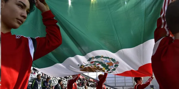 Ceremonia himnos Nacionales