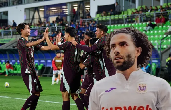 César Huerta y jugadores de la Sub-20/ Foto Selecciones Nacionales Menores.