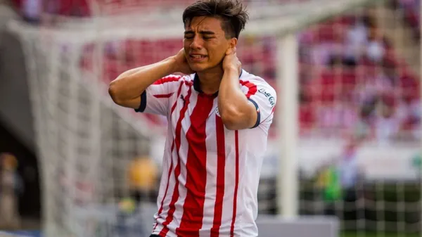 Chivas luego del clásico nacional además de Fernando Beltrán perdería otro jugador