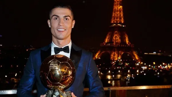Cristiano Ronaldo con su Balón de Oro | Foto: @Cristiano