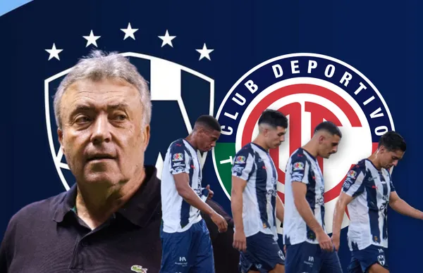 Domenec Torrent y jugadores caminando/ Foto Rayados.