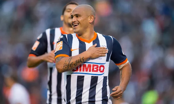 El delantero histórico del Monterrey sigue demostrando talento en sudamérica