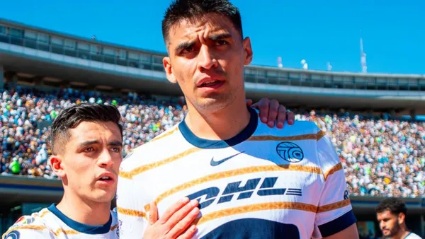 El delantero mexicano empujó el balón para poner el 1-1 en el marcador