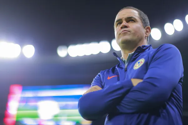 El entrenador brasileño ya superó a Ortiz y a Solari en la fase regular.