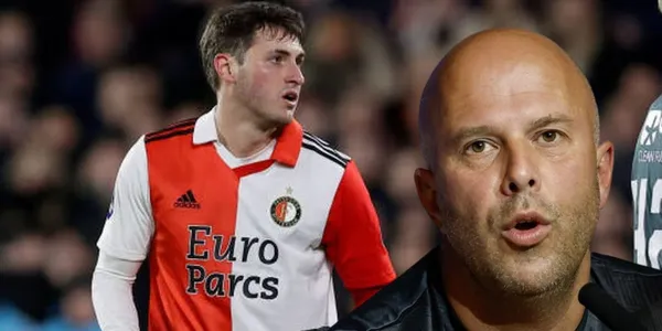 El entrenador del Feyenoord lanza advertencia a Giménez tras su autogol en Champions
