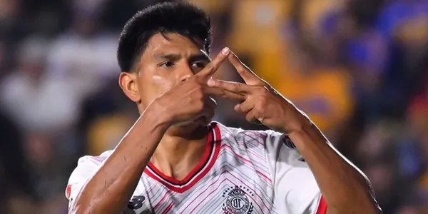 El exjugador de Rayados no se aguantó y respondió a los abucheos con un polémico festejo