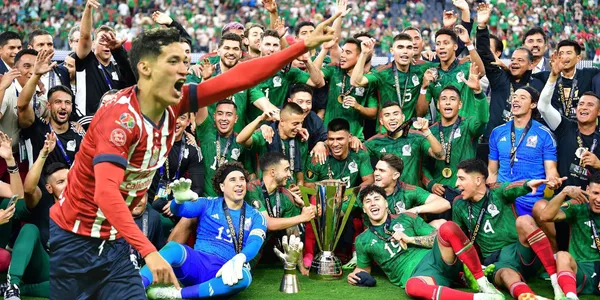 El futbolista de Chivas recibió el reconocimiento tras su llamado a la Selección Mexicana