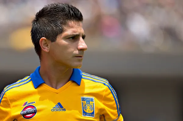 El jugador mexicano en su nuevo trabajo recibe un salario de 45 mil pesos en su nuevo trabajo. En Tigres era uno de los mejores pagados.