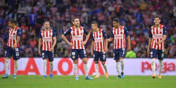 El jugador que partió como figura podría volver a Chivas en el Clausura 2026.
