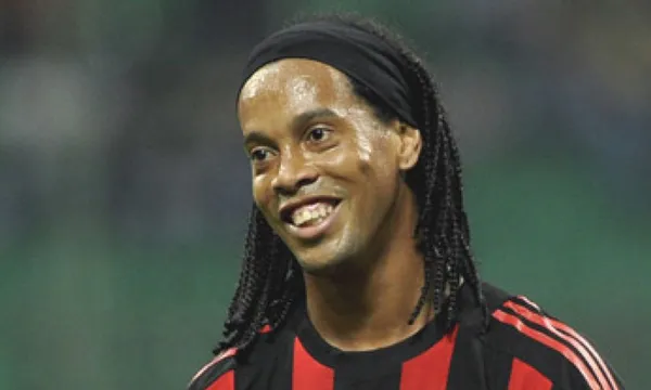 El jugador que tiene cositas de Ronaldinho es Orbelín Pineda.