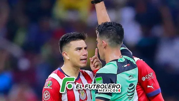 El Nene Beltrán encaró al arbitro central en el Cruz Azul vs Chivas (Foto: Bolavip)