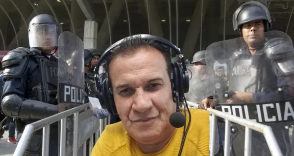 El periodista expuso cómo operan las fuerzas de seguridad y los clubes para desatenderse de la violencia y hablar de saldo blanco.