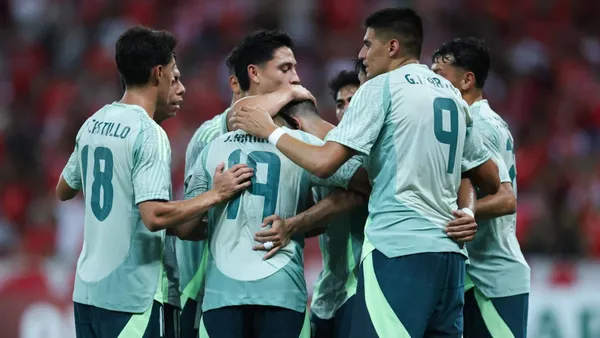 El Tri venció a Inter de Porto Alegre pero hubo una lesión | Foto: @miseleccionmx