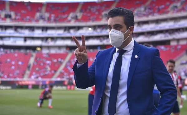 En Chivas no les sobran jugadores, pero ahora dejan ir a este crack gratis.