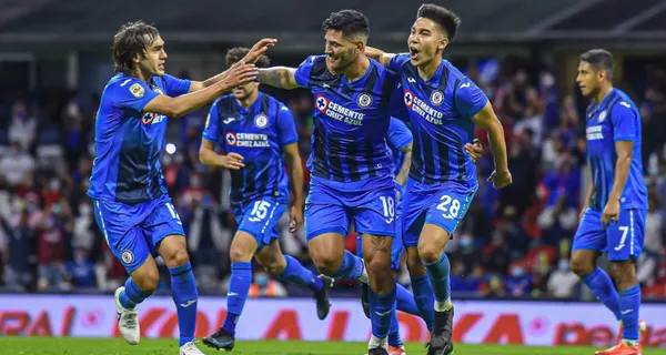 Es uno de los jugadores con peor rendimiento en el club por lo que Juan Reynoso lo quiere fuera lo antes posible