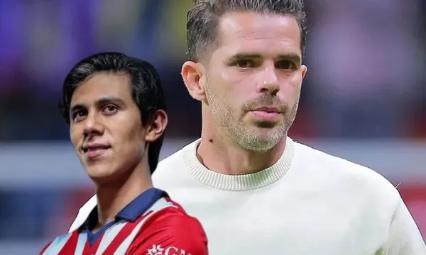 Fernando Gago reaccionó de manera polémica en la conferencia de prensa de Chivas, al recibir la pregunta sobre Macías