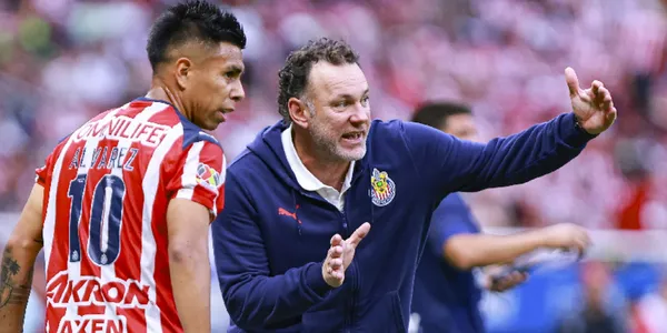 Gabriel Milito junto a Efraín Álvarez / FOTO ESTO