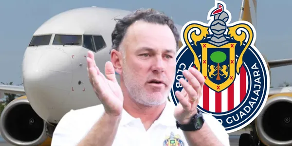 Gabriel Milito junto al escudo de Chivas / FOTO X