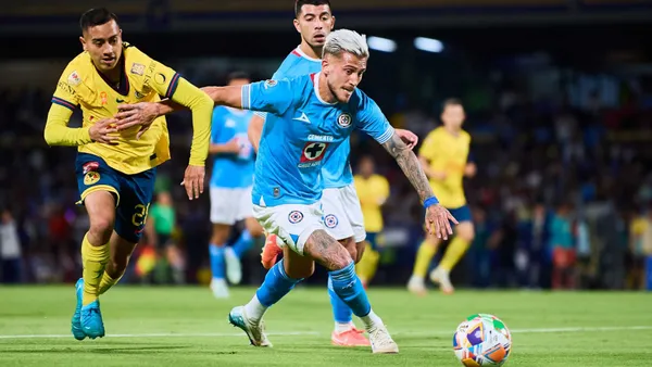 Gonzalo Piovi ante el Club América