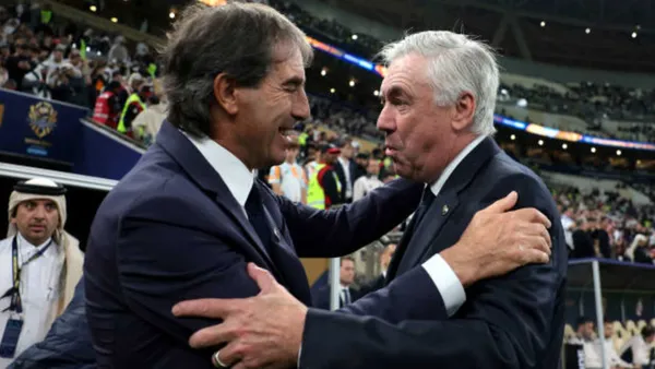 Guillermo Almada y Carlo Ancelotti durante la Copa Intercontinental (Foto: FOX Sports)