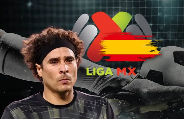 Guillermo Ochoa, bandera de España y escudo de Liga MX/ Foto Netbet.