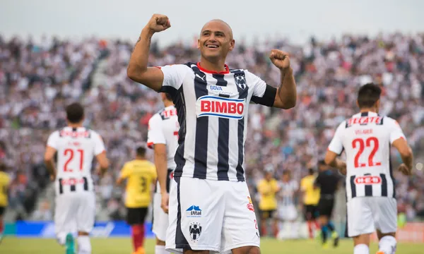 Humberto Suazo es la máxima leyenda de los Rayados y logró un campeonato de goleo