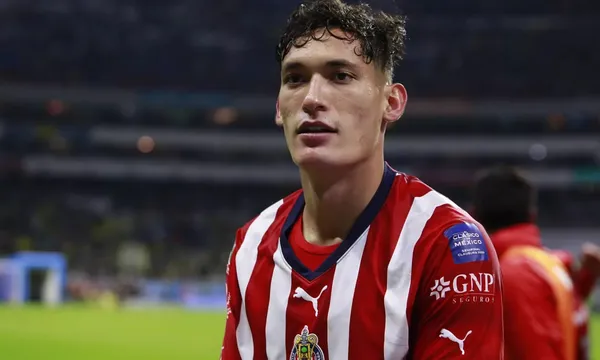 Jesús Orozco jugando cotejo en el estadio Azteca (Fuente: Mexsports)