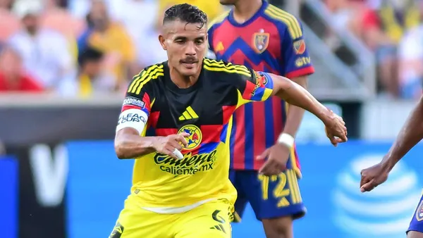 Jonathan dos Santos en el Club América