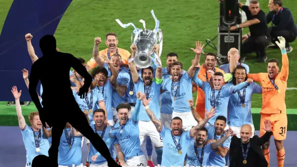 Jugador oculto con imagen del Manchester City campeón/FOTO El Futbolero