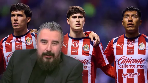 Jugadores de Chivas previo al duelo ante Cruz Azul y Álvaro Morales