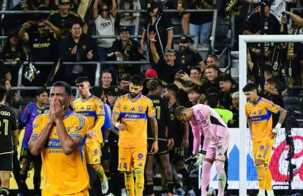 Jugadores de Tigres y LAFC/ Foto MexSport.