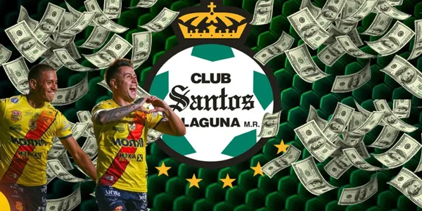 Jugadores del Atlético Morelia junto al escudo de Santos Laguna / FOTO X