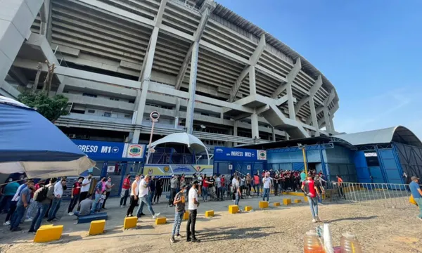 La euforia por el pase a la final sobrepaso los límites en el estadio del Atlas de Guadalajara