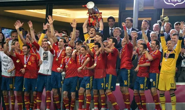 La Eurocopa es un torneo que se desarrolla hace muchos años en Europa, y reúne a las selecciones que se clasifican mediante una breve eliminatoria, la cual determina qué equipos merecen participar. Entérate qué selecciones son las más ganadoras del certamen.