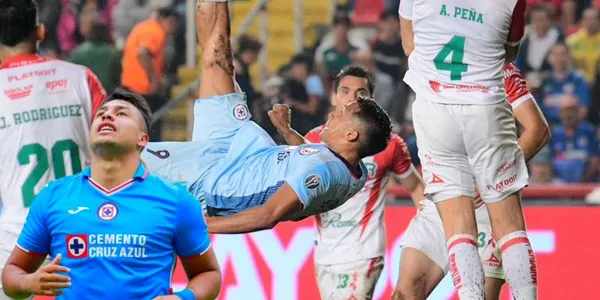 La lección de Ángel Sepúlveda a Iván Morales en Cruz Azul, sólo le bastaron 5 minutos