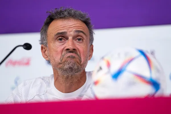 Luis Enrique mantiene puntero al PSG con bastante comodidad