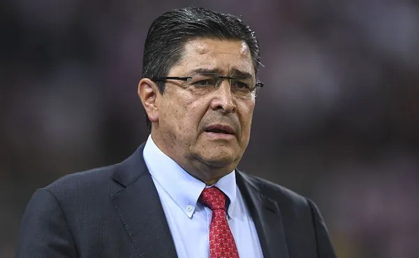 Luis Fernando Tena fue nombrado nuevo estratega de la Selección de Guatemala y esto es lo que cobrará el técnico mexicano.