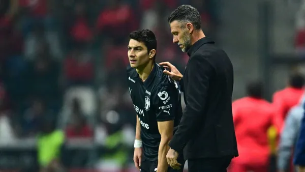 Martín Demichelis dirigiendo a Rayados (Foto: MEXSPORT)